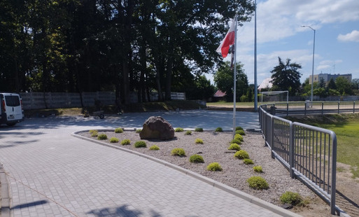 Zdjęcie do Stadion Miejski w Dobrej gotowy na montaż nowych trybun